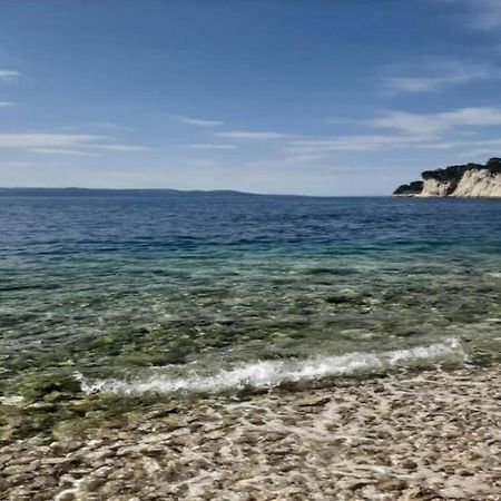 Luxurious Holiday Home In Makarska With Jacuzzi Exterior photo